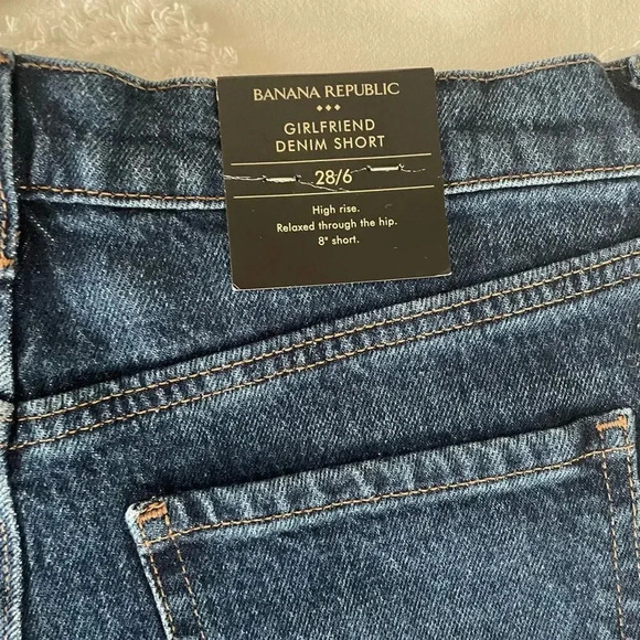 Banana Republic Girlfriend Denim Short - Picture 4 of 11